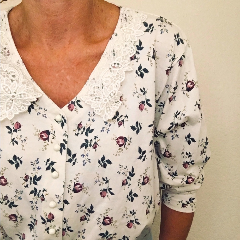 💐VTG floral cottage core button down shirt - Picture 4 of 10